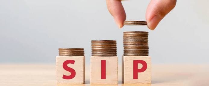 சந்தை ஏற்ற இறக்கத்தில் SIP நிறுத்தக் கூடாது — 5 காரணங்கள்